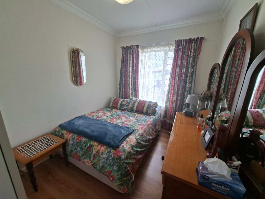 3 Bedroom Property for Sale in Fraaiuitsig Western Cape